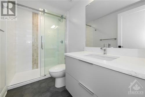 531 Broadhead Avenue Unit#A, Ottawa, ON - Indoor Photo Showing Bathroom