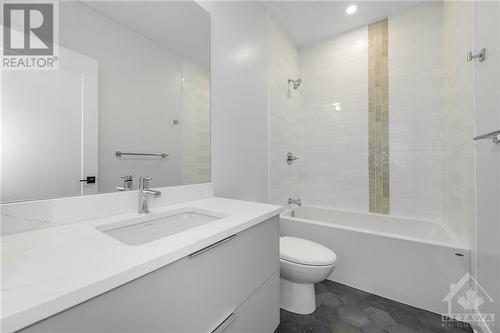 531 Broadhead Avenue Unit#A, Ottawa, ON - Indoor Photo Showing Bathroom