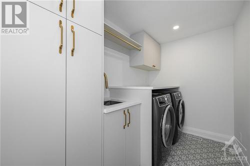 531 Broadhead Avenue Unit#A, Ottawa, ON - Indoor Photo Showing Laundry Room