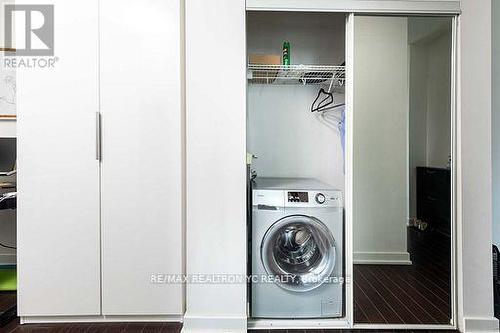 2503 - 38 Dan Leckie Way, Toronto, ON - Indoor Photo Showing Laundry Room