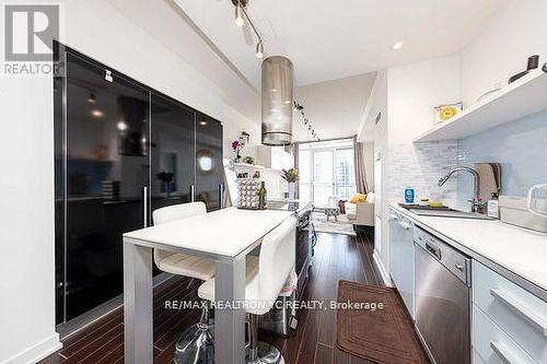 2503 - 38 Dan Leckie Way, Toronto, ON - Indoor Photo Showing Kitchen