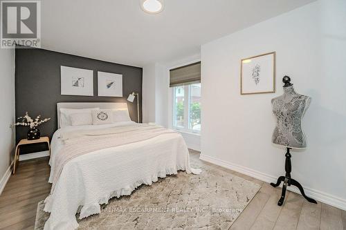 63 Beechwood Avenue, Hamilton, ON - Indoor Photo Showing Bedroom