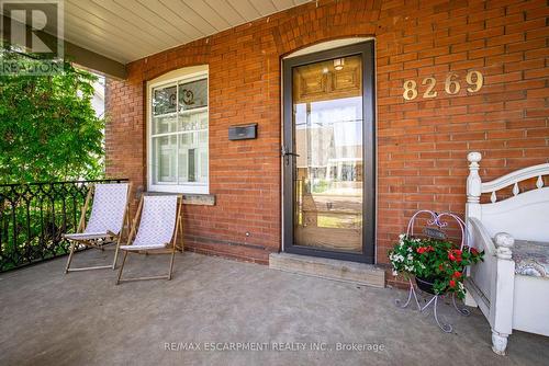 8269 Willoughby Drive, Niagara Falls, ON - Outdoor With Exterior