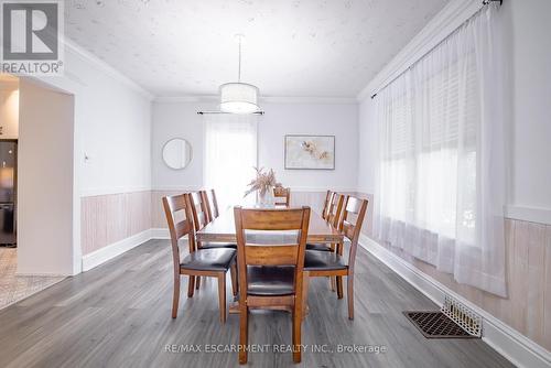 8269 Willoughby Drive, Niagara Falls, ON - Indoor Photo Showing Dining Room