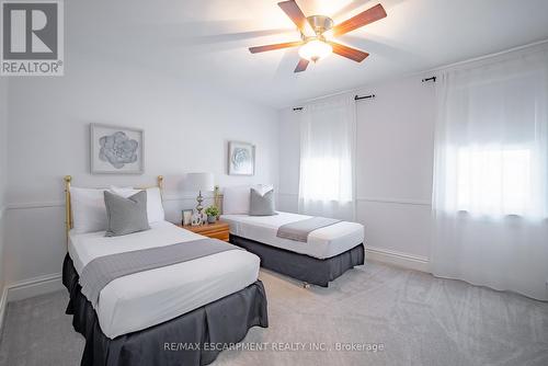 8269 Willoughby Drive, Niagara Falls, ON - Indoor Photo Showing Bedroom