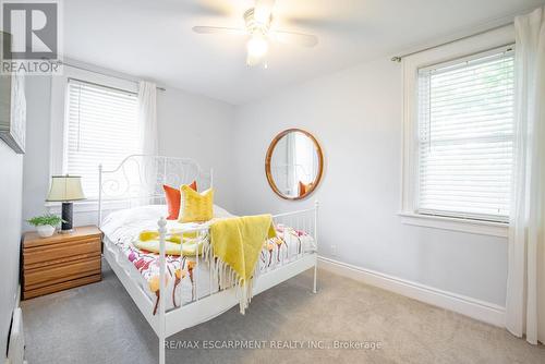 8269 Willoughby Drive, Niagara Falls, ON - Indoor Photo Showing Bedroom