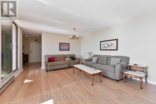 1201 - 2323 Confederation Parkway, Mississauga, ON - Indoor Photo Showing Living Room