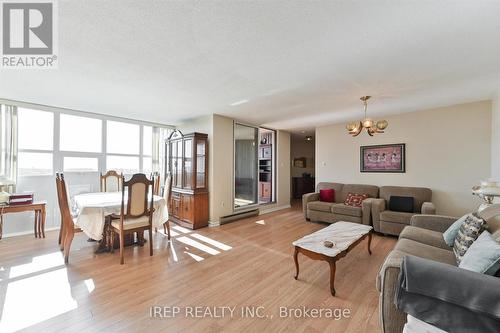 1201 - 2323 Confederation Parkway, Mississauga, ON - Indoor Photo Showing Living Room