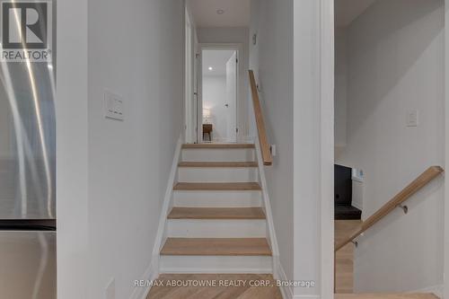 2435 Cyprus Avenue, Burlington, ON - Indoor Photo Showing Other Room