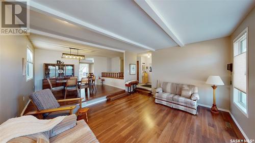 47 Minot Drive, Regina, SK - Indoor Photo Showing Living Room