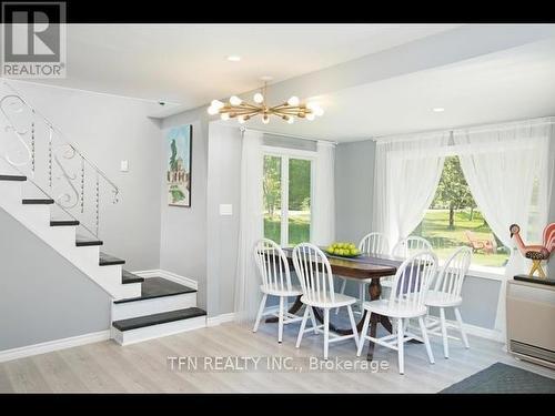 2829 25Th Side Road, Innisfil, ON - Indoor Photo Showing Dining Room