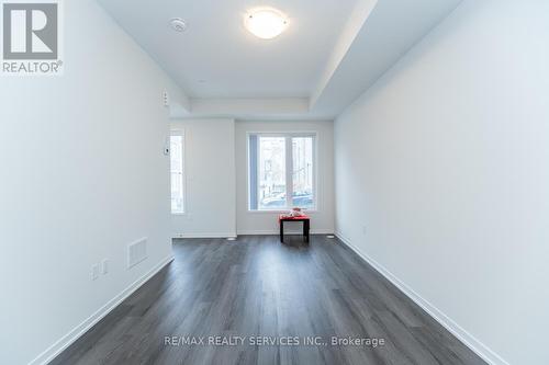 Th 305 - 130 Honeyscrisp Crescent, Vaughan, ON - Indoor Photo Showing Other Room