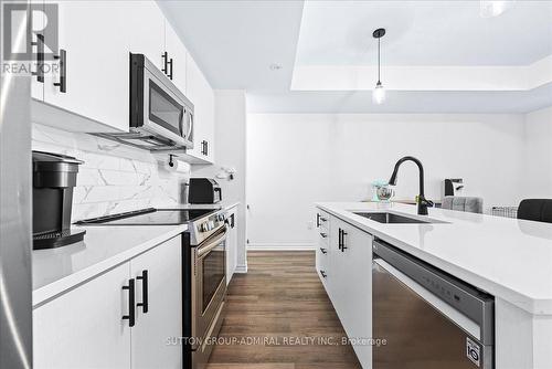 107 - 1034 Reflection Place, Pickering, ON - Indoor Photo Showing Kitchen With Stainless Steel Kitchen With Upgraded Kitchen