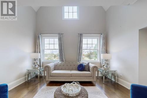 229 5Th Concession Road, Ajax, ON - Indoor Photo Showing Living Room