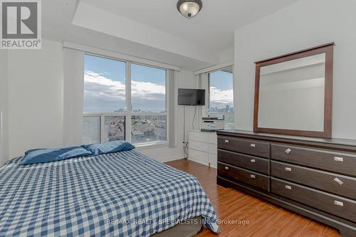 1002 - 220 Forum Drive, Mississauga, ON - Indoor Photo Showing Bedroom