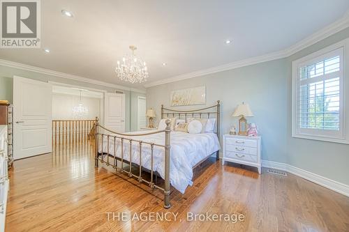 18 Skyline Trail, King, ON - Indoor Photo Showing Bedroom