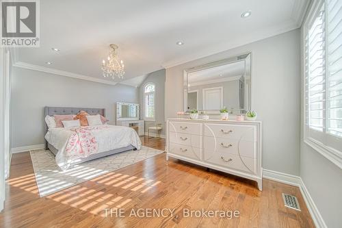 18 Skyline Trail, King, ON - Indoor Photo Showing Bedroom