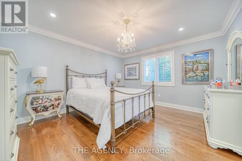 18 Skyline Trail, King, ON - Indoor Photo Showing Bedroom