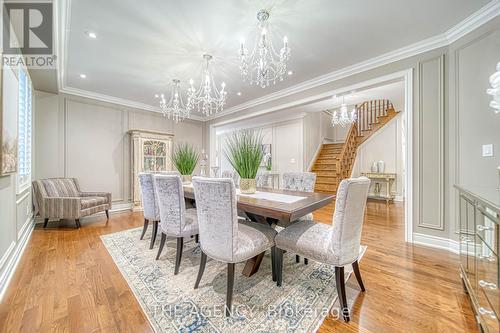 18 Skyline Trail, King, ON - Indoor Photo Showing Dining Room