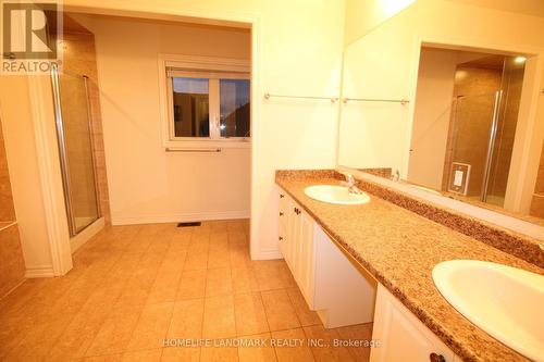 99 Colville Place, Milton, ON - Indoor Photo Showing Bathroom