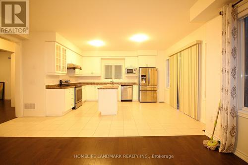 99 Colville Place, Milton, ON - Indoor Photo Showing Kitchen