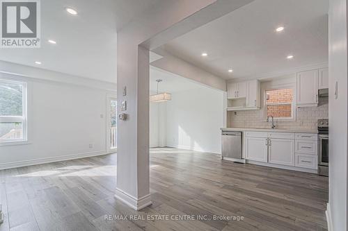 51 Ravenscliffe Court, Brampton, ON - Indoor Photo Showing Kitchen