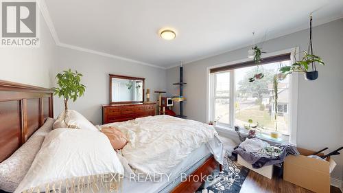 553 Quebec Street, London, ON - Indoor Photo Showing Bedroom