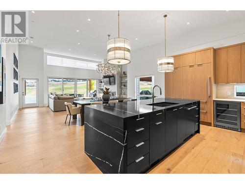 105 Predator Ridge Drive Unit# 22, Vernon, BC - Indoor Photo Showing Kitchen With Upgraded Kitchen