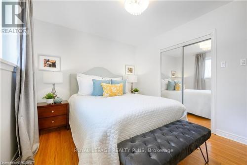 249 Snowden Road, Oakville, ON - Indoor Photo Showing Bedroom