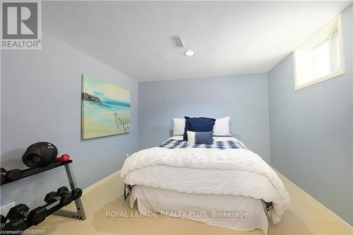 249 Snowden Road, Oakville, ON - Indoor Photo Showing Bedroom