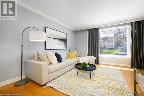 249 Snowden Road, Oakville, ON - Indoor Photo Showing Living Room