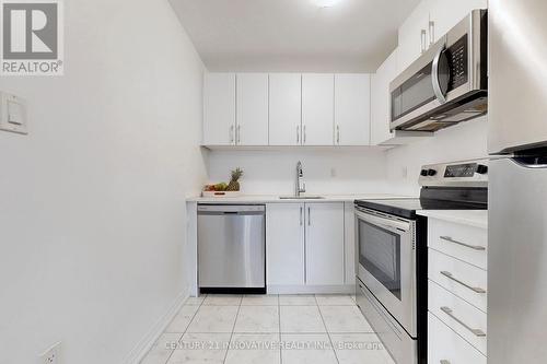 116 - 1145 Journeyman Lane, Mississauga, ON - Indoor Photo Showing Kitchen With Stainless Steel Kitchen