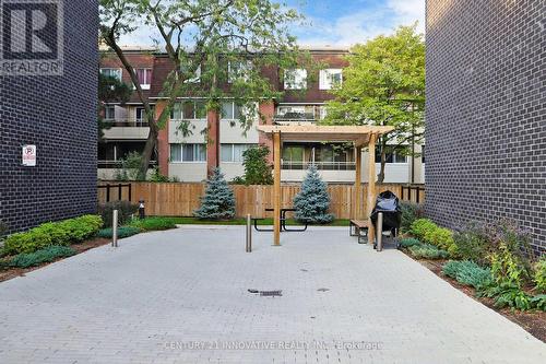 116 - 1145 Journeyman Lane, Mississauga, ON - Outdoor