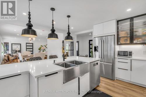 477 Fairview Street, Wilmot, ON - Indoor Photo Showing Kitchen With Double Sink With Upgraded Kitchen