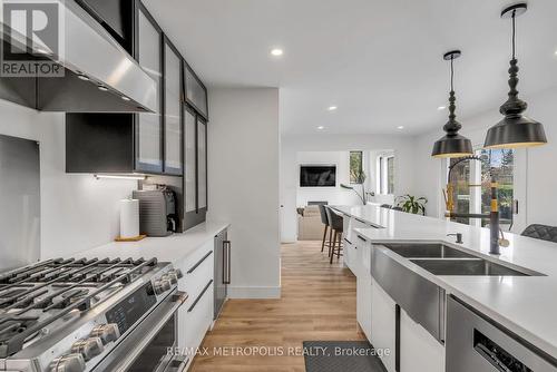 477 Fairview Street, Wilmot, ON - Indoor Photo Showing Kitchen With Double Sink With Upgraded Kitchen