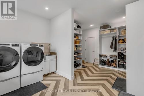 477 Fairview Street, Wilmot, ON - Indoor Photo Showing Laundry Room