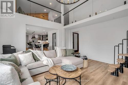 477 Fairview Street, Wilmot, ON - Indoor Photo Showing Living Room