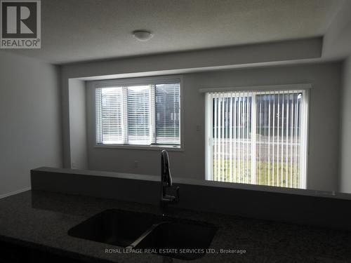 23 Admiral Road E, Welland, ON - Indoor Photo Showing Kitchen With Double Sink