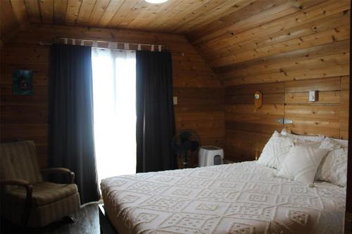 32 Birch Crescent, Grindstone Provincial Pk, MB - Indoor Photo Showing Bedroom