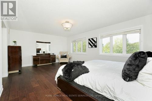 2331 Wuthering Heights Way, Oakville, ON - Indoor Photo Showing Bedroom