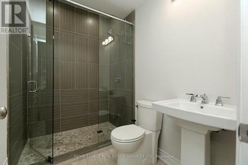 2331 Wuthering Heights Way, Oakville, ON - Indoor Photo Showing Bathroom