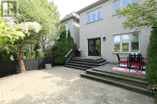 2331 Wuthering Heights Way, Oakville, ON - Outdoor