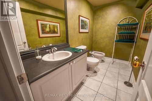 35 Donwoods Court, Brampton, ON - Indoor Photo Showing Bathroom