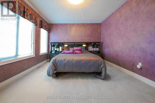 35 Donwoods Court, Brampton, ON - Indoor Photo Showing Bedroom