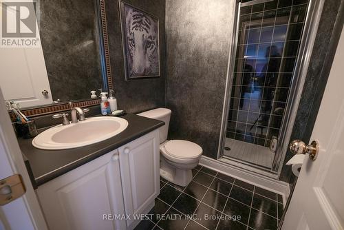 35 Donwoods Court, Brampton, ON - Indoor Photo Showing Bathroom