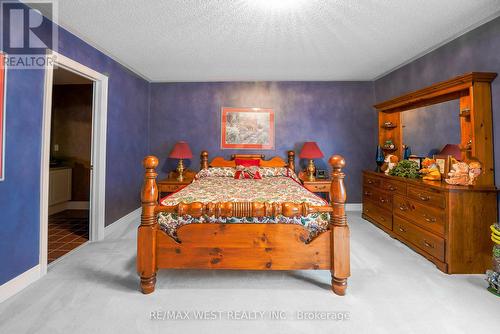 35 Donwoods Court, Brampton, ON - Indoor Photo Showing Bedroom