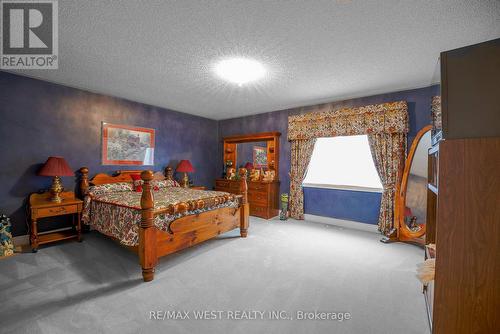 35 Donwoods Court, Brampton, ON - Indoor Photo Showing Bedroom