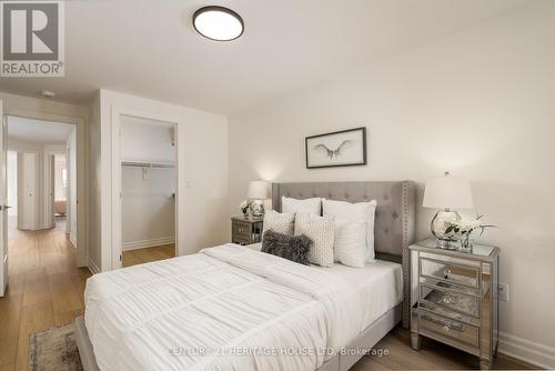 7479 Splendour Drive, Niagara Falls, ON - Indoor Photo Showing Bedroom