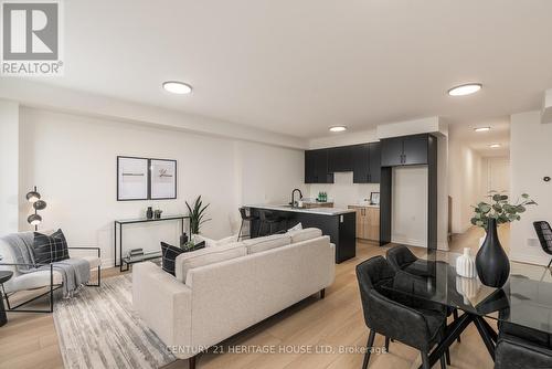 7479 Splendour Drive, Niagara Falls, ON - Indoor Photo Showing Living Room