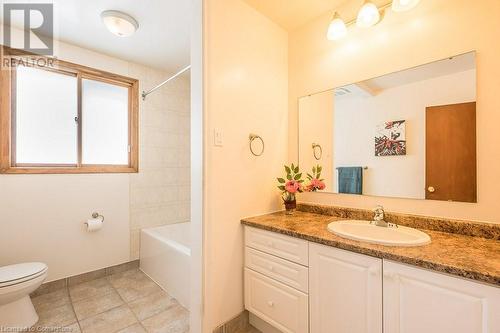 66 Summit Avenue, Kitchener, ON - Indoor Photo Showing Bathroom